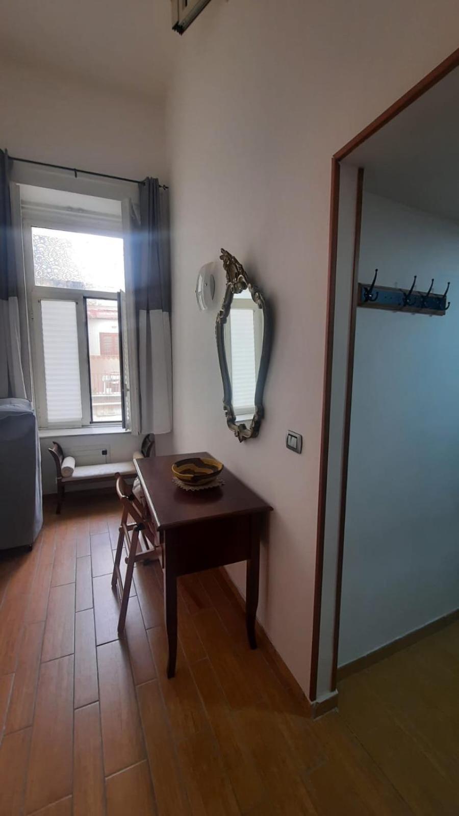 White Home Quartieri Spagnoli Napoli Ngoại thất bức ảnh